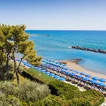 Hotell Grand Diana Majestic 4*